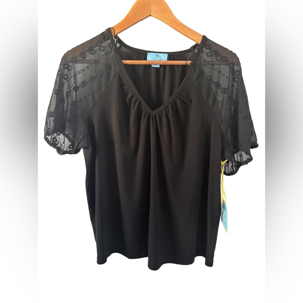 CeCe Blouse With‎ Floral Sleeve Detail Women’s Size Medium Short Sleeve NWT Top